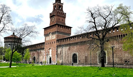 Milan cannabis light vs illegal weed